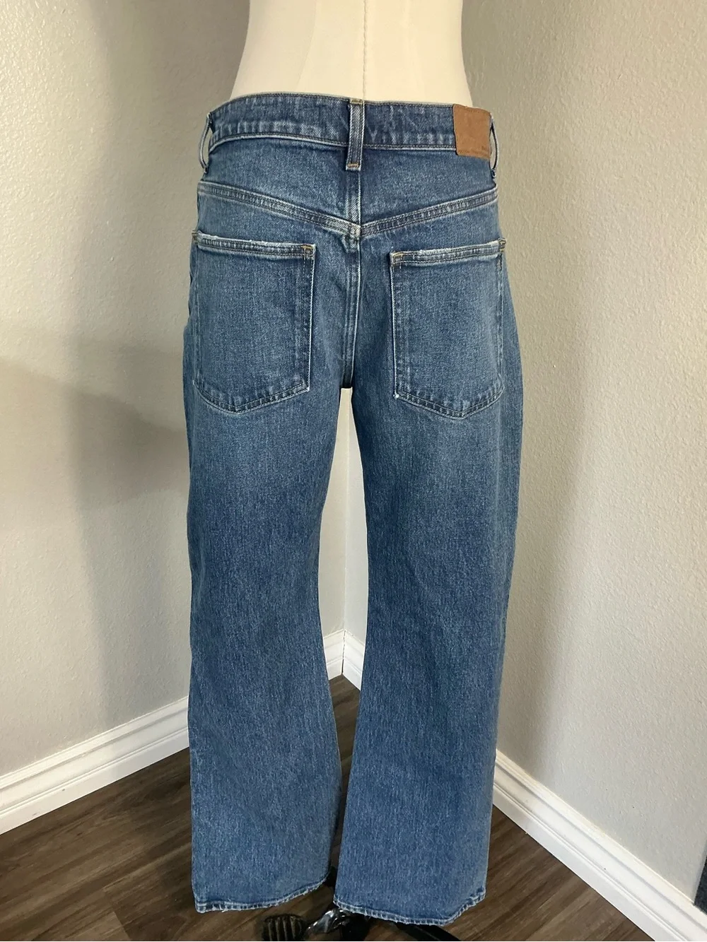 Madewell Relaxed Bootcut Jeans Size 28 Medium Wash High Rise Denim - Picture 2 of 8